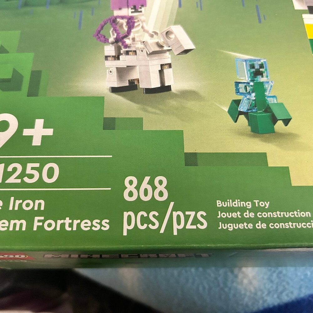 Lego Minecraft Unopened - Picture 6 of 6